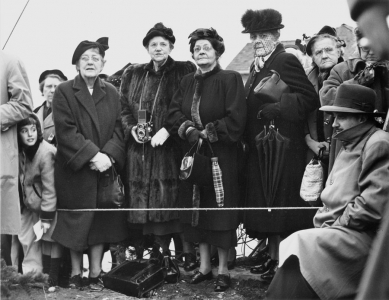 William Heick: Ladies Welcoming General McArthur Upon His Return from the Philippines