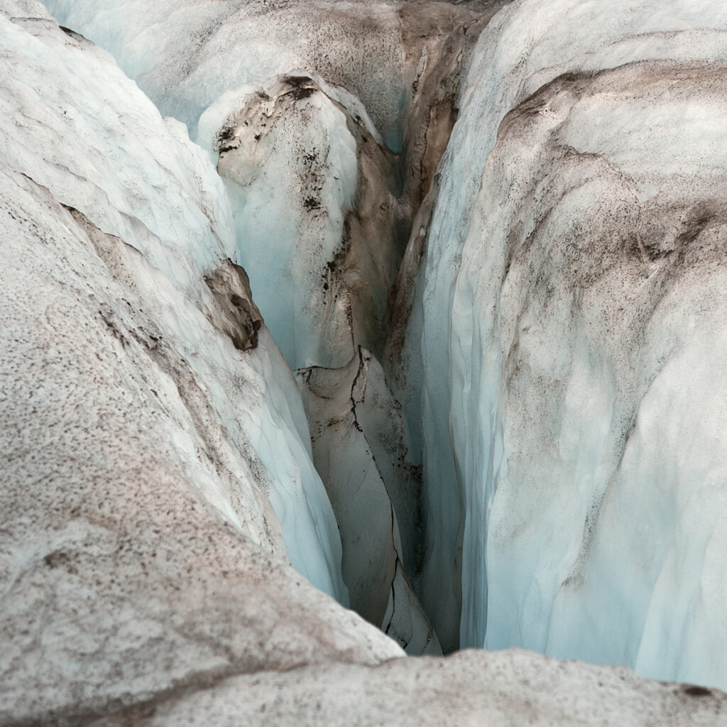 Diane Burko: Crevasse 3 on Kronebreen